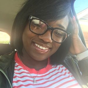 Meet your Posher, April